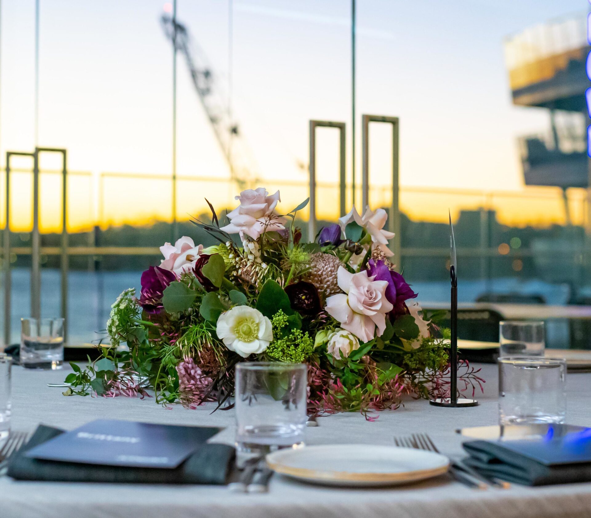 WEB - YOLO6212 Bespoke wedding flowers designed by Flowers by Teresa