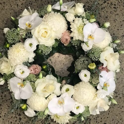 Classic floral wreath by Flowers by Teresa